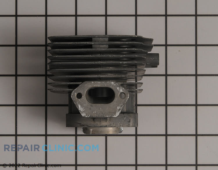 640570023 Cylinder Head