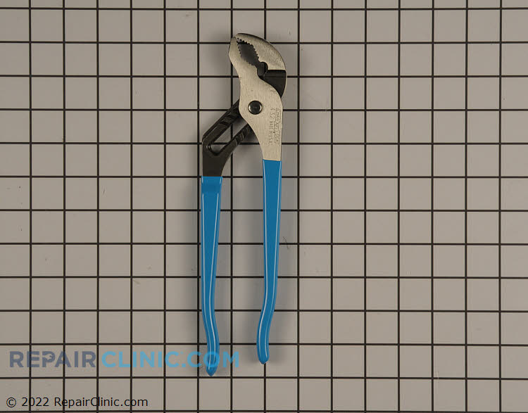 10 inch V-Jaw Tongue & Groove Plier. V-Jaw increases the number of contact points on the jaw to create a stronger grip. Features an undercut tongue and groove to prevent slippage and laser heat-treated teeth for exceptional strength.
