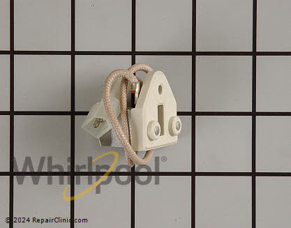 Receptacle M409136 Alternate Product View