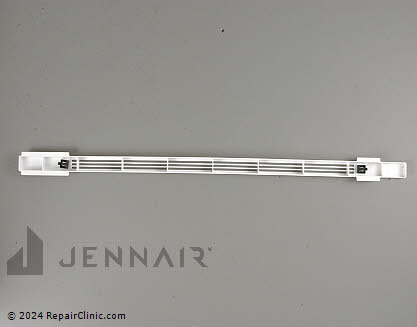 Grille & Kickplate 61002852 Alternate Product View