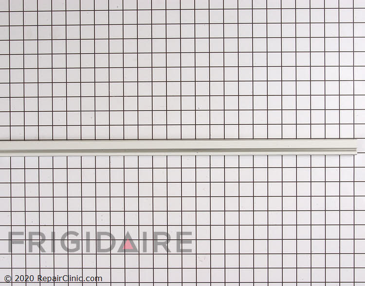 216155100 Shelf front-narrow