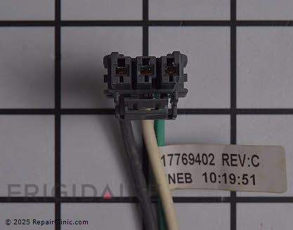 Receptacle 5304527954 Alternate Product View